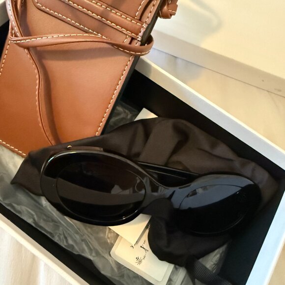 Celine TRIOMPHE Sunglasses in Black - Picture 2 of 10
